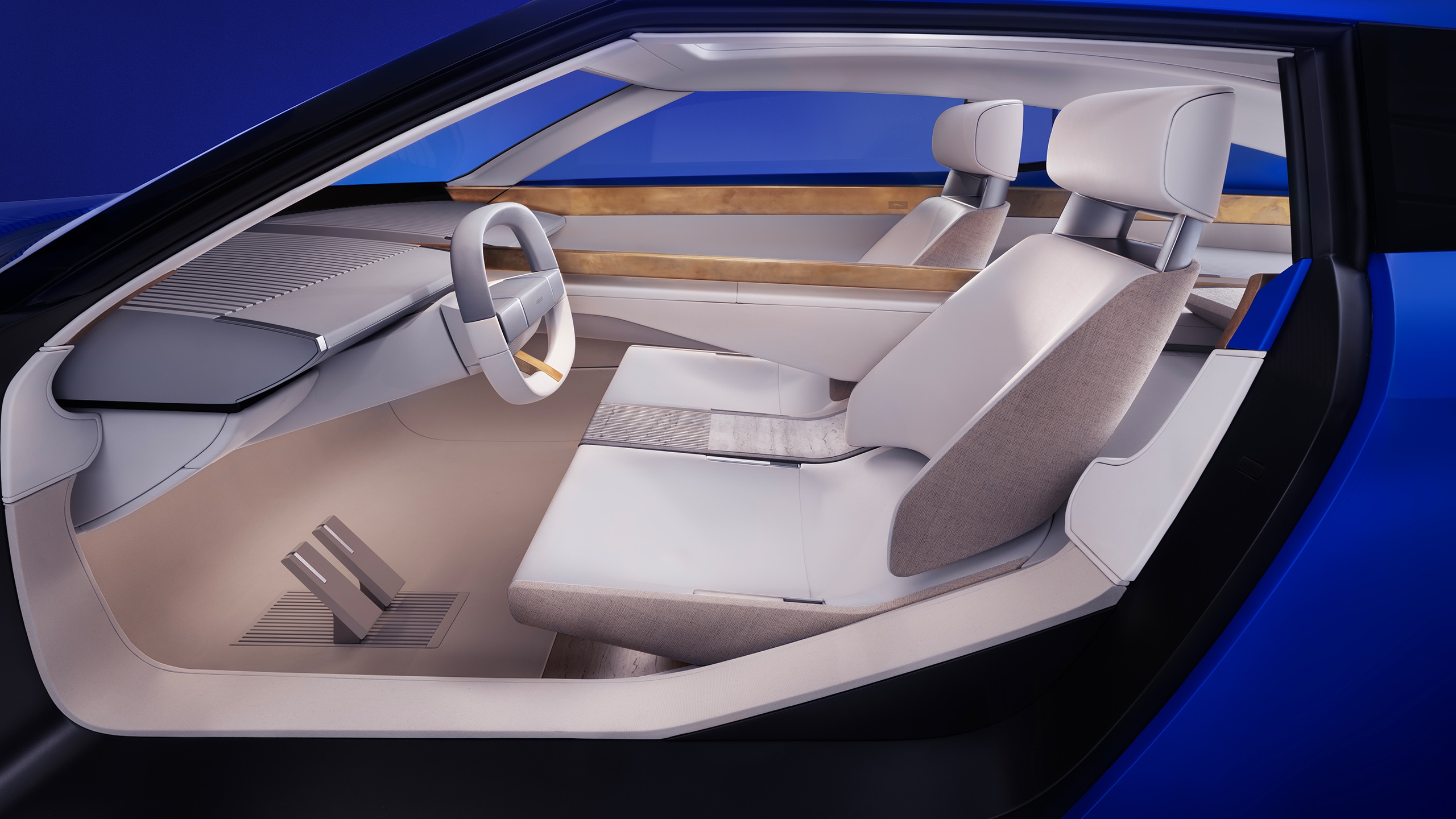 The New Luxury Battlefield: Jaguar Type 01's Radical Cabin vs. Range Rover EV's Silence
