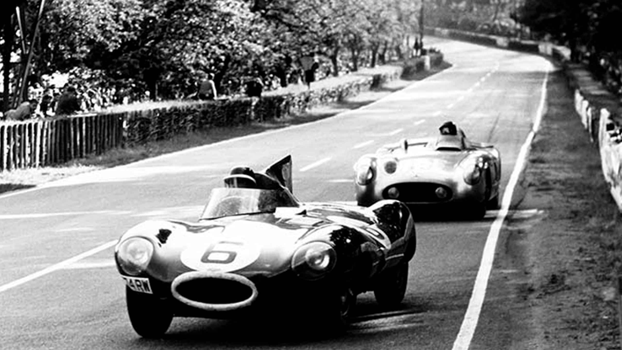 1955 Le-Mans Hawthorn leads Fangio JC1089A edited-1