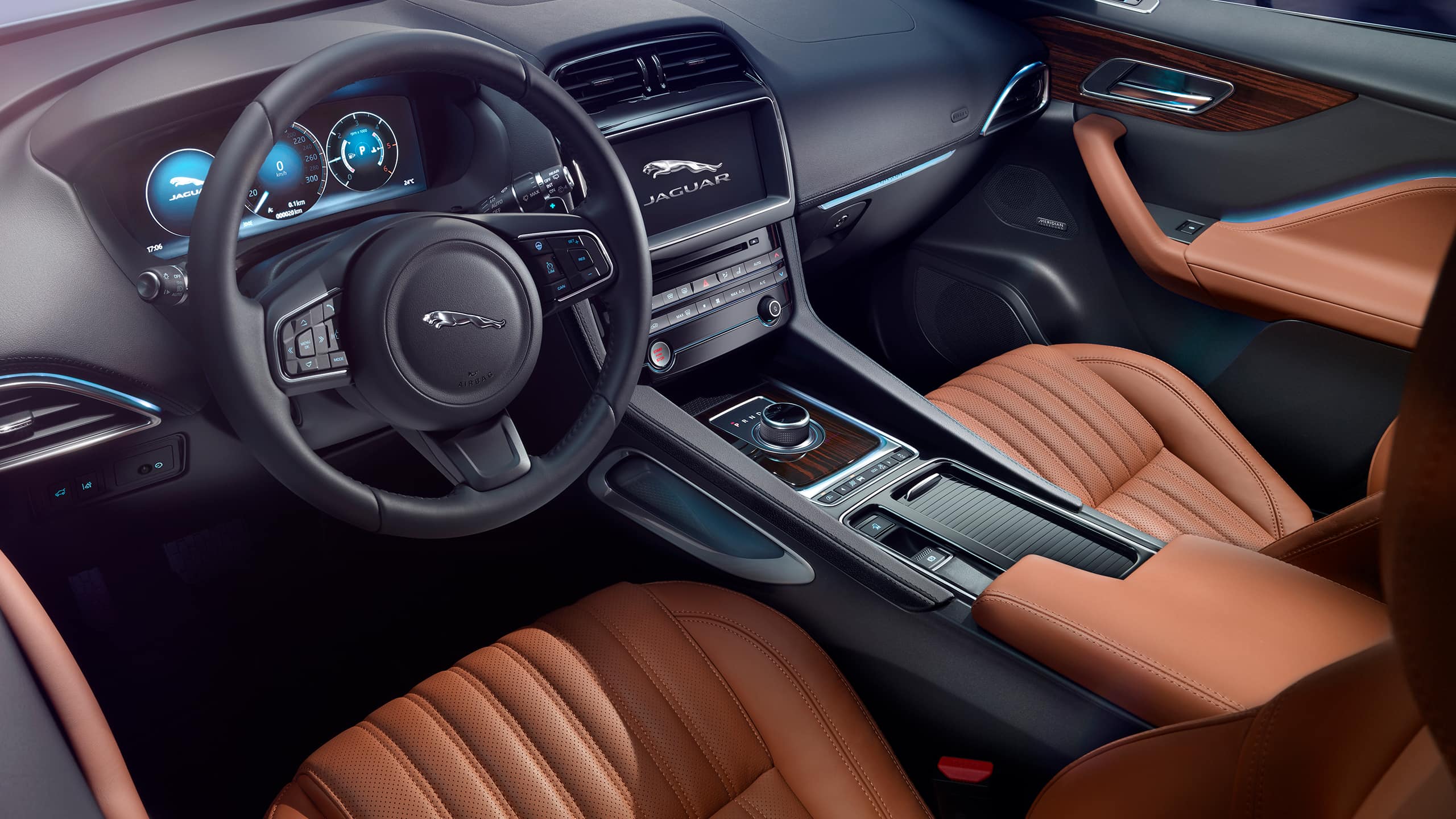 Jaguar f Pace 2017 салон